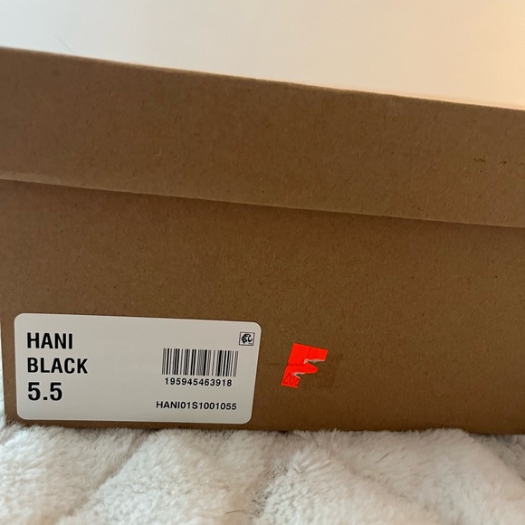 Steve Madden Bootie size 5.5 - Picture 4 of 4